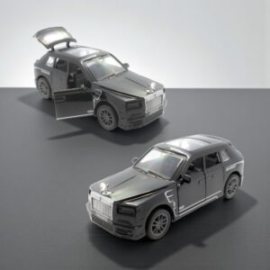 The Flyers Bay 1:32 Scale DieCast Metal Pull-Back Action Openable Doors Lights and Music Rolls-Royce Cullinan Premium Car Toy for Kids Realistic Miniature Model Gift 2+yrs Girls Boys (Black)